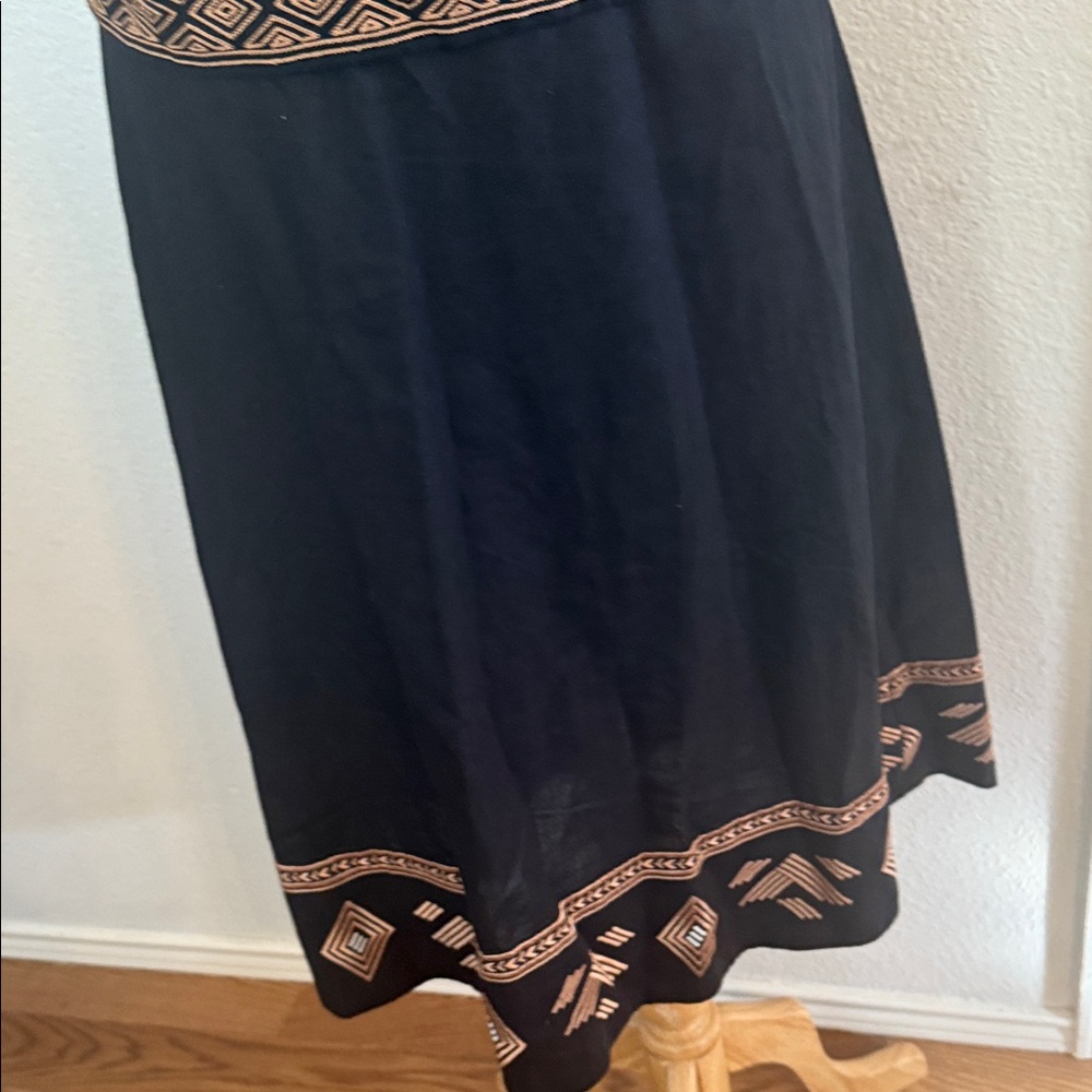 Banana Republic Black and Beige Skirt and Top - Picture 5 of 7